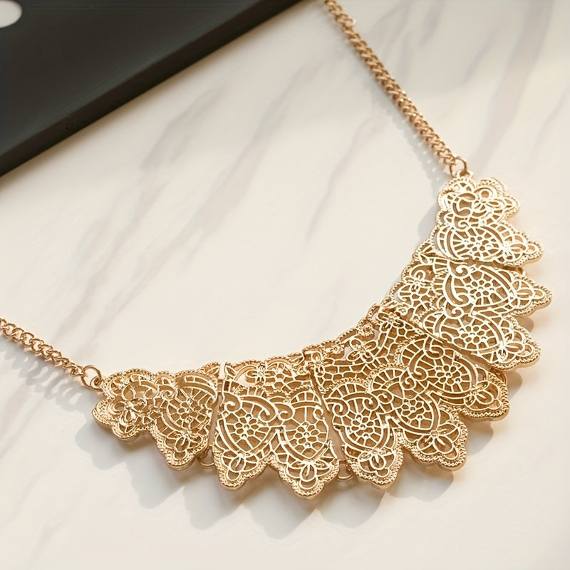 Retro Hollow Carved Short Necklace Alloy Fake Collar Jewelry Collarbone Chain For Women Girls Accessories