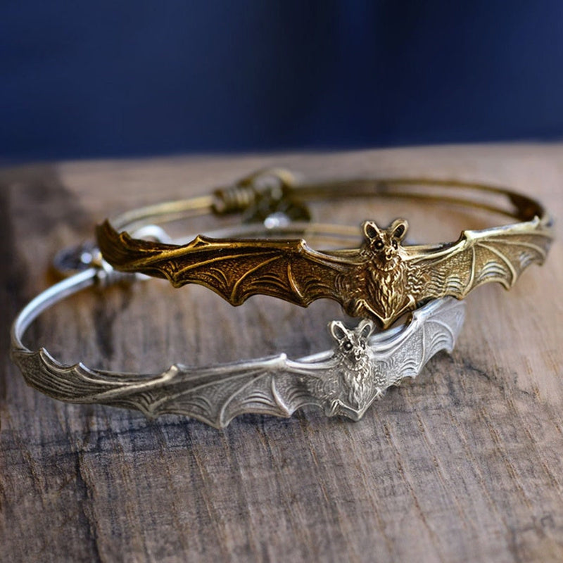 Fashion Creative Personality Halloween Bat Bracelet Ladies Punk Dark Vampire Bat Bracelet Men And Women Jewelry Accessories Gift