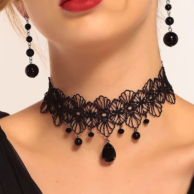 Korean Fashion Velvet Choker Necklace for Women Vintage Sexy Lace Necklace with Pendants Gothic Girl Neck Jewelry Accessories