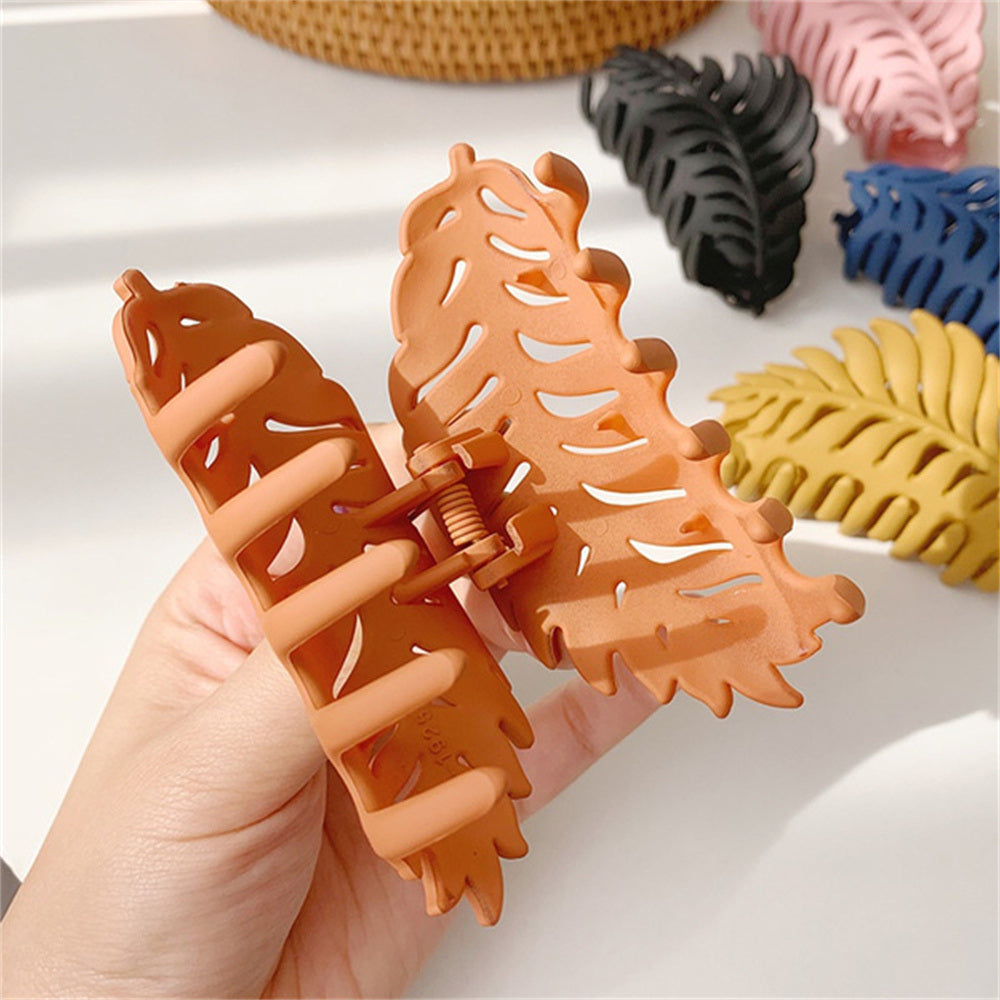 1/2pcs Leaf Shape Hair Claw Clip For Women Matte Acrylic Barrettes Solid Color Hairpins Ins Simple Styling Headwear Accessories