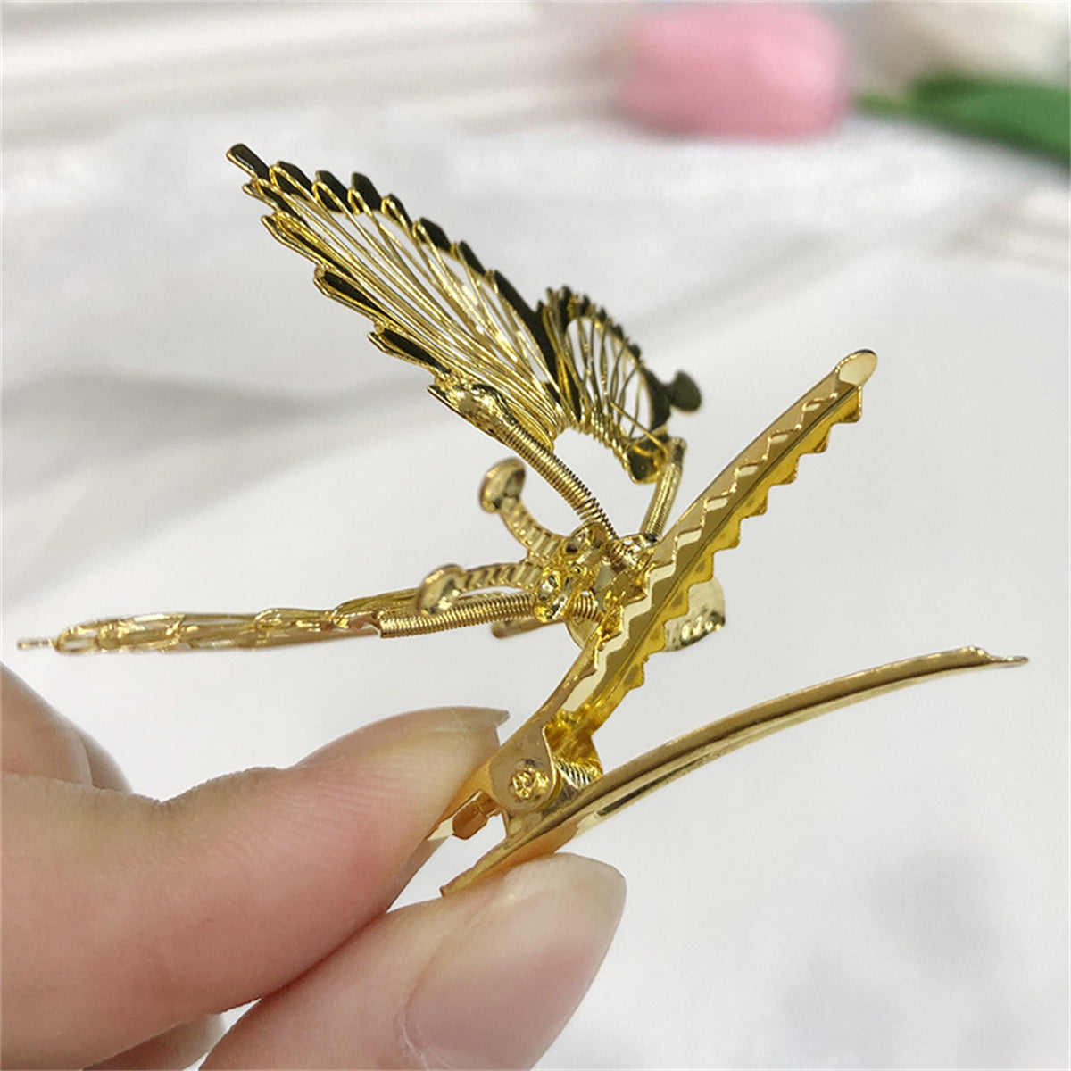 3D Butterfly Hair Clips Metal Moving Butterfly Hair Clamps Hair Styling Accessories for Women and Girls