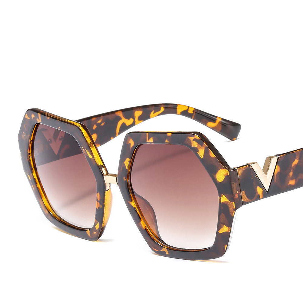 Thick Frame Women's Large Frame V-Leopard Print Sunglasses