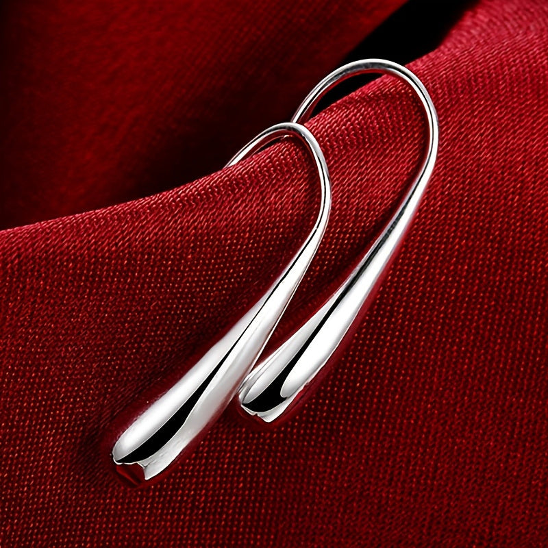 A Pair Of 925 Silver Fashion Simple Water Drop Shape Silver Earrings Women's Fine Jewelry