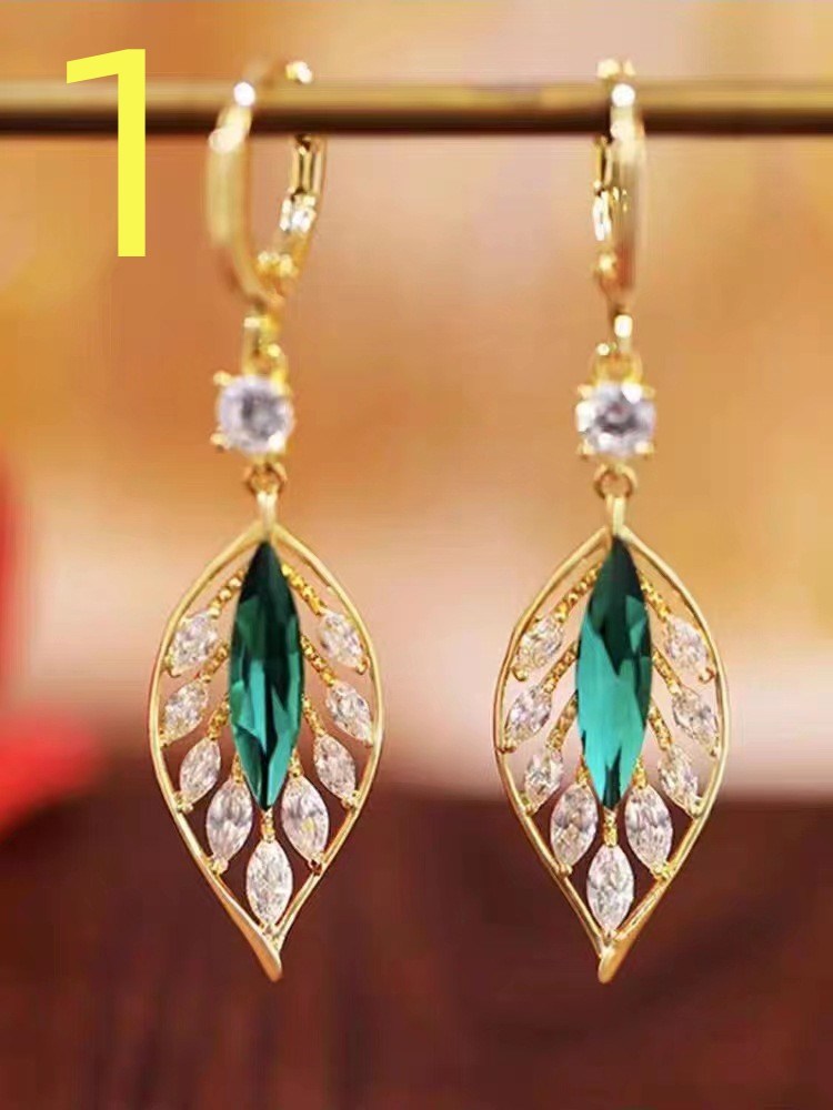 2023 new tide sparkle zircon green leaf tassel earrings light luxury senior fashion temperament earrings go with everything