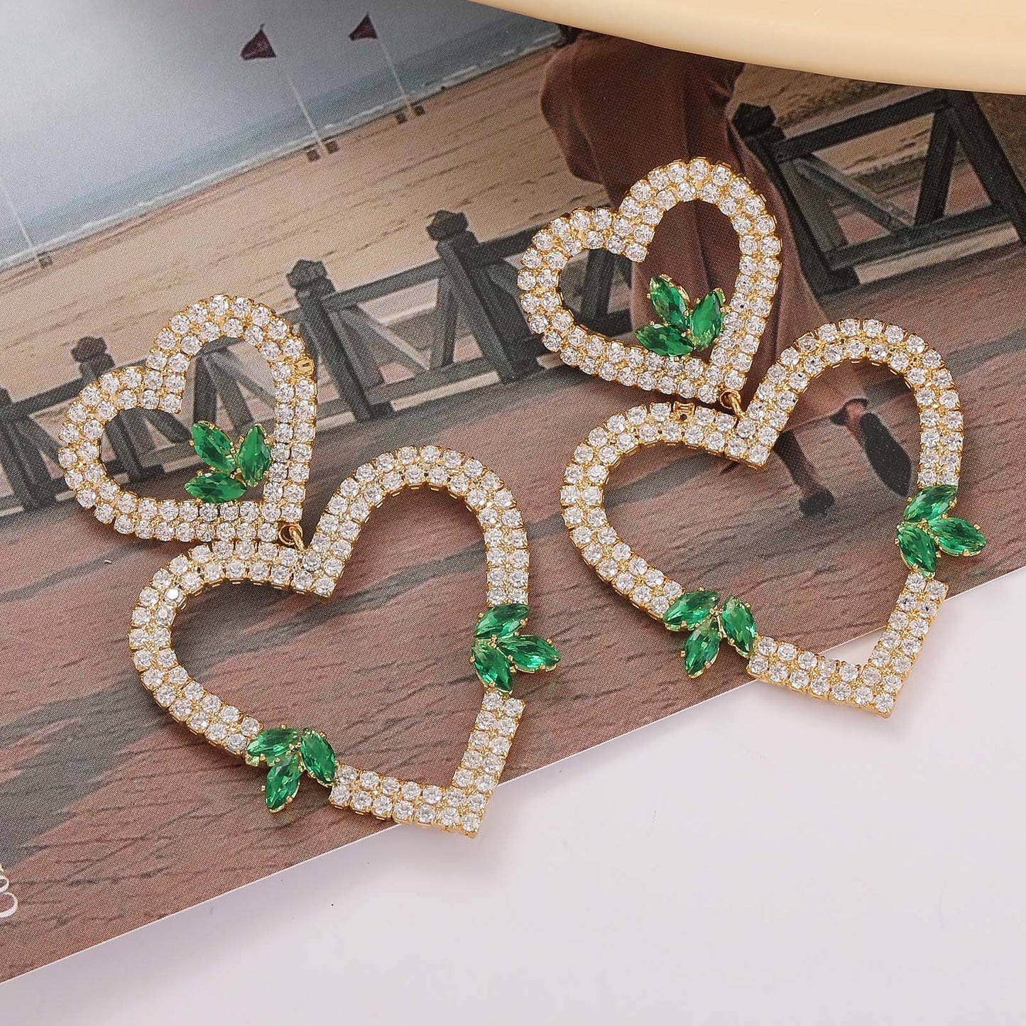 Exaggerated Diamond Double Heart Earrings Green Zircon Temperament Peach Heart Long Earrings