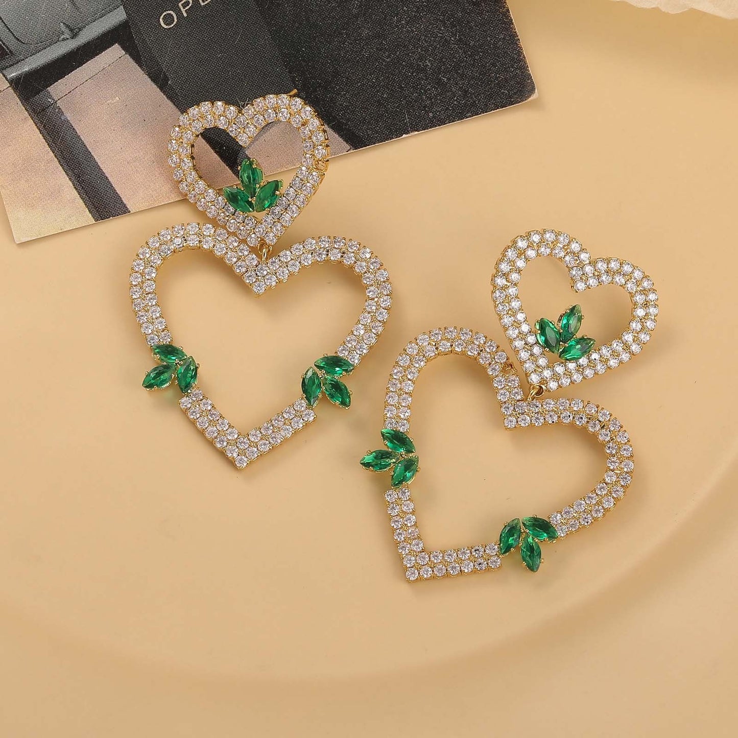 Exaggerated Diamond Double Heart Earrings Green Zircon Temperament Peach Heart Long Earrings