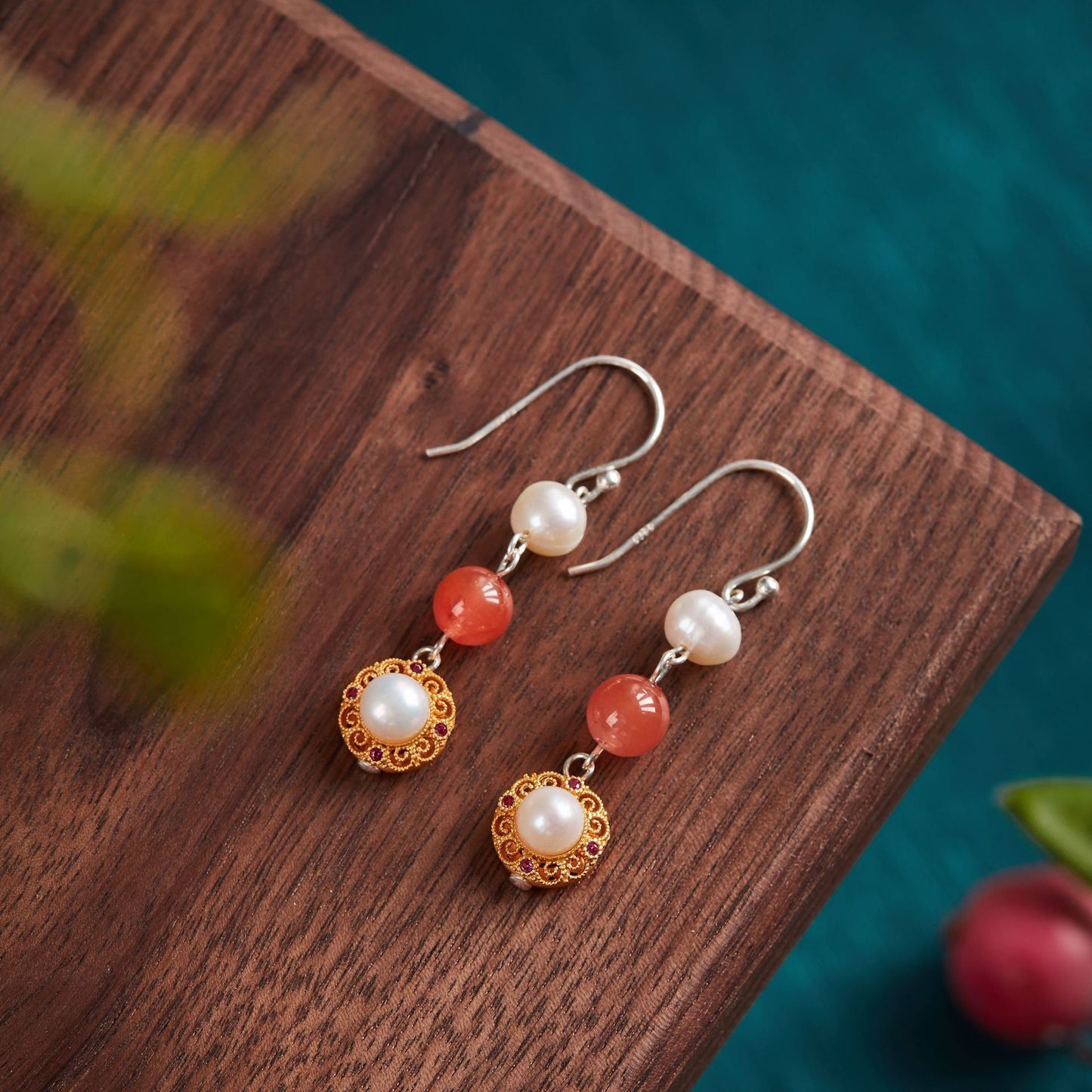 S925 Silver Inlaid White Bead Earrings Stitching Round Simple Ancient Pearl Earrings Delicate