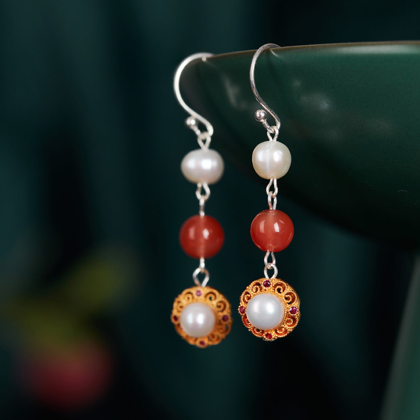 S925 Silver Inlaid White Bead Earrings Stitching Round Simple Ancient Pearl Earrings Delicate