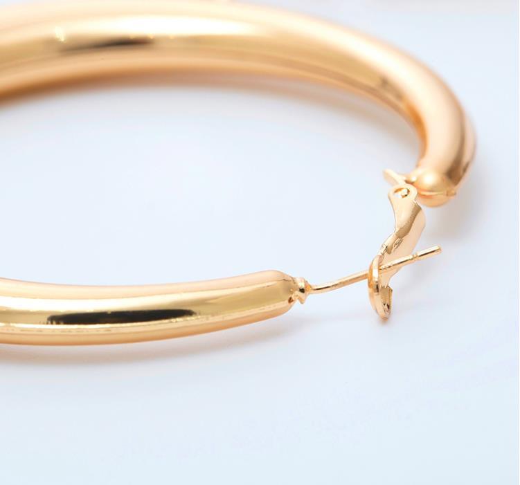 Wholesale Trendy Big Hoop Earrings 18K Real Gold Plated 2.5inch Elegant Larger Size Women Big Earrings Fashion Costume Jewelry