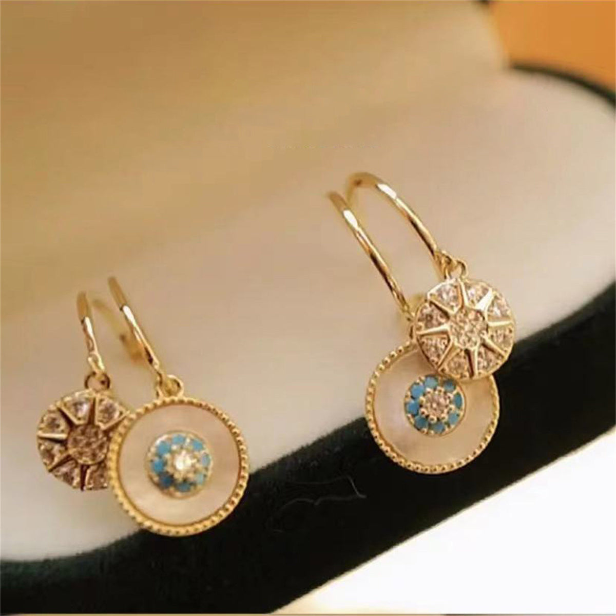 Personality Fashion Zircon Earrings 925 Silver Needle Earrings Daughter of The sea