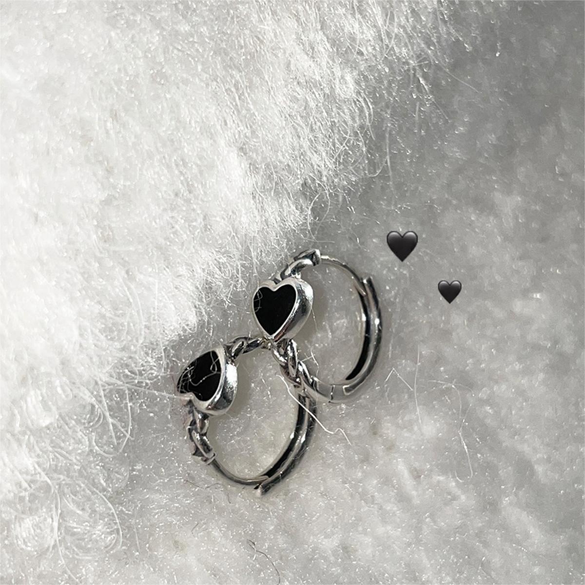 Girls Heart Shape Cute Ear Buckles Womens Romantic Vintage Design Earrings Jewelry Gifts for Her Birthday Valentines Day Xmas