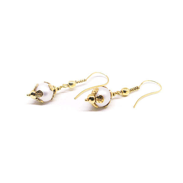 The ESTES Pearl Earrings