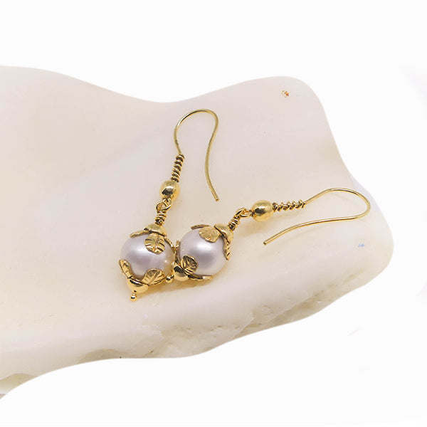 The ESTES Pearl Earrings