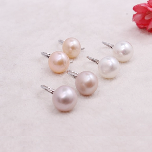 Moon in the Sky bright Pearl Earrings in Set of 3