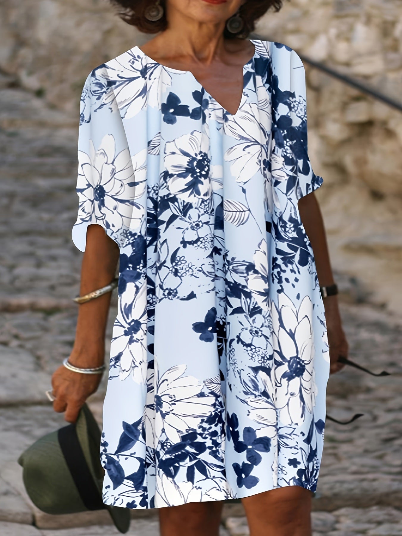 Plus Size Casual Dress; Women's Plus Floral Print Short Sleeve Notched Neck Midi Dress