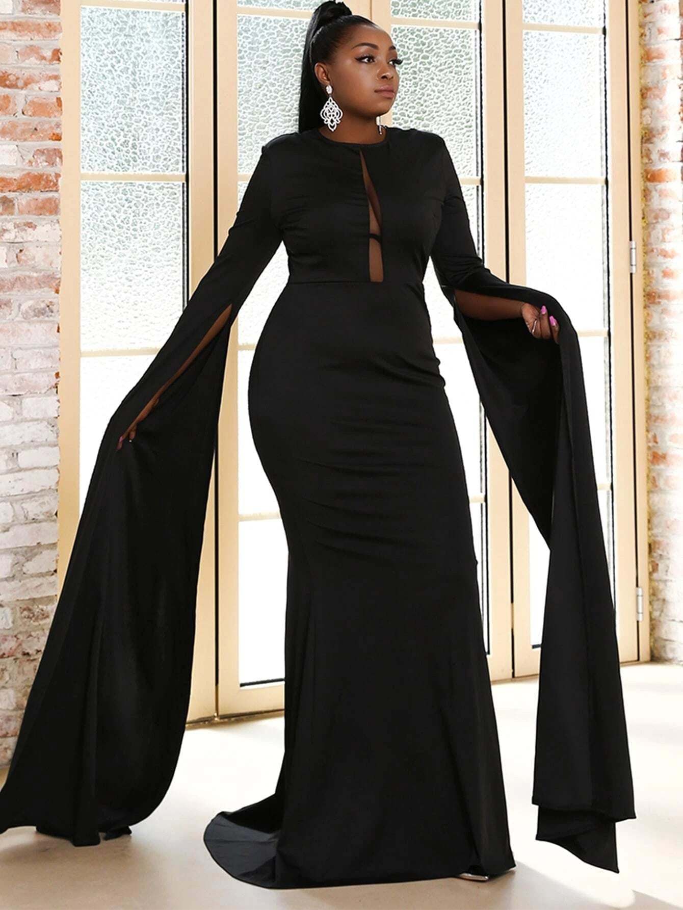 Black Elegant Dress With Flared Sleeves