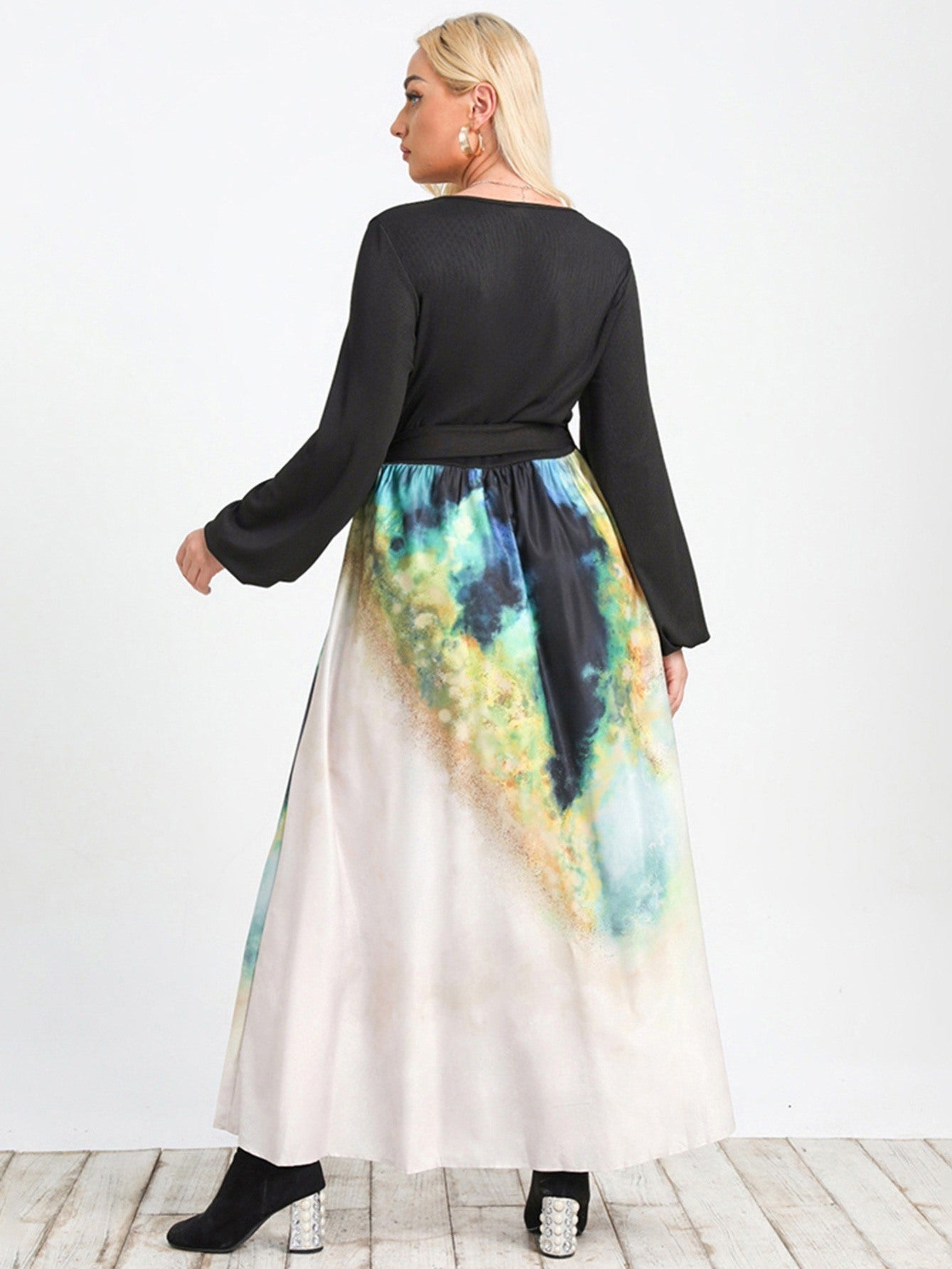 Plus Ink Painting Belted Dress Retro Style V-neck Fall Winter Long Sleeve Maxi Dress