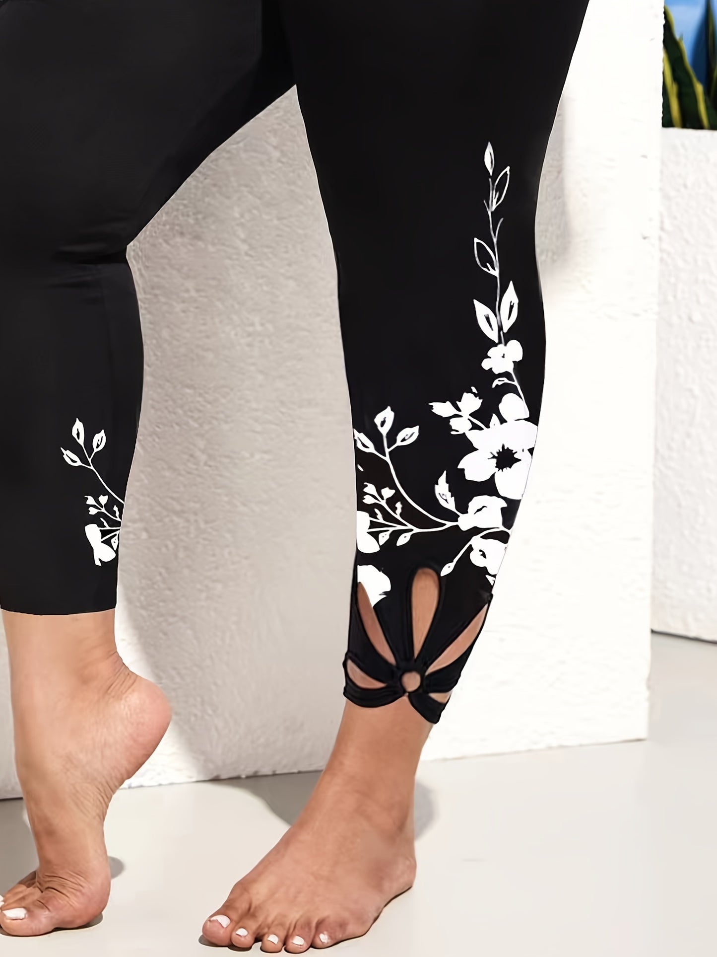 Plus Size Casual Leggings; Women's Plus Floral Print Cut Out High Rise Medium Stretch Leggings