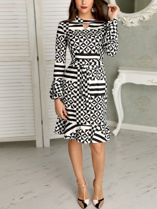 spring and summer fashion women's square print trumpet sleeve pleated dress