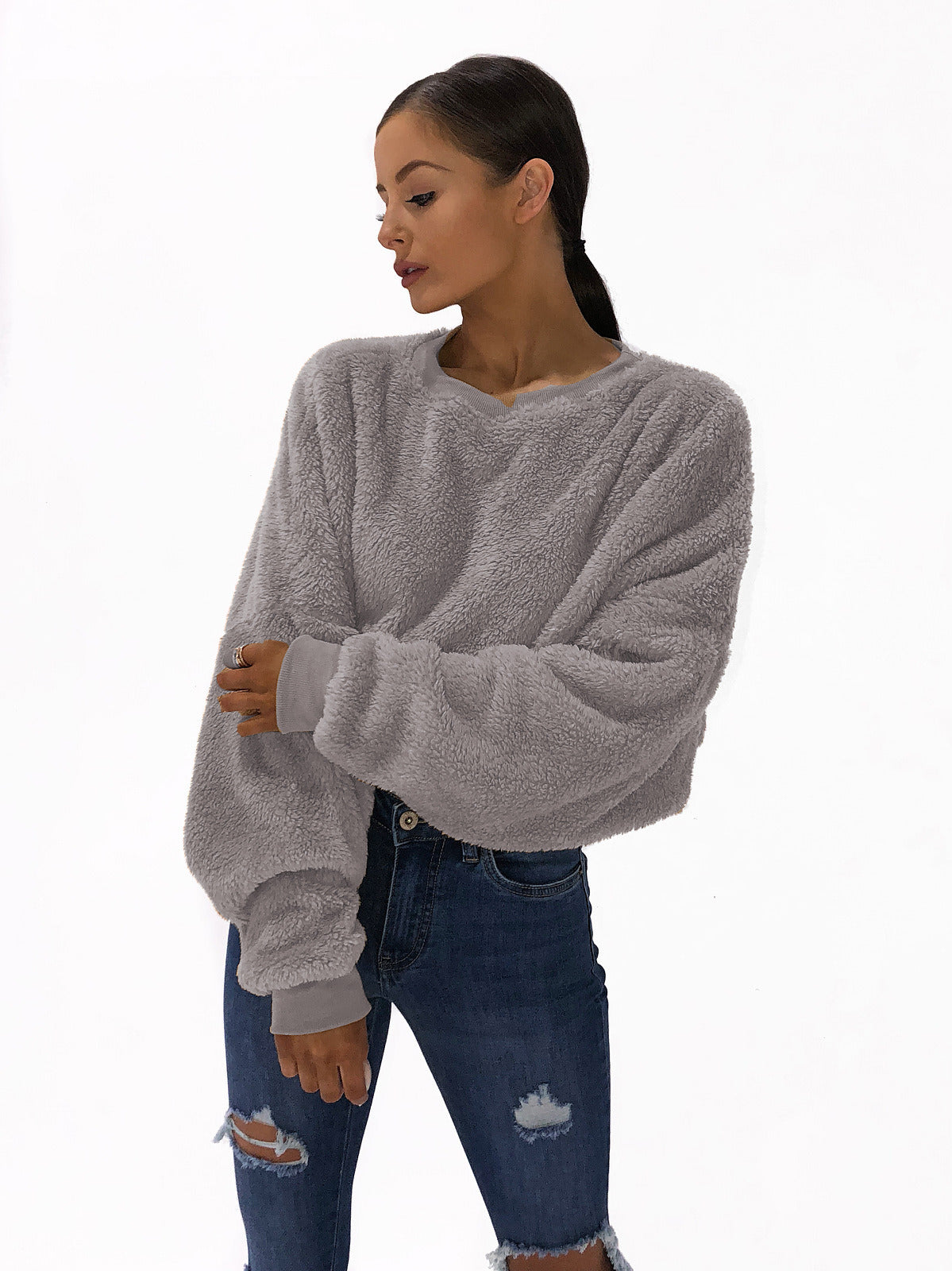 Europe and America autumn and winter new round neck loose long-sleeved short fur sweater