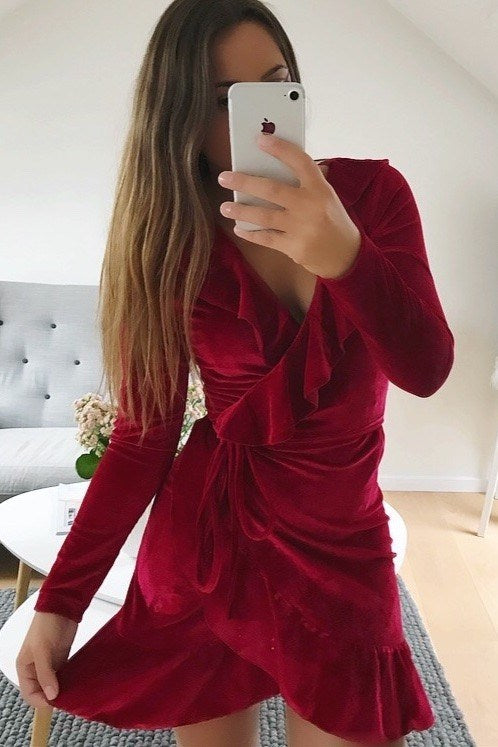 spring and summer new women's V-neck velvet ruffled irregular long-sleeved dress