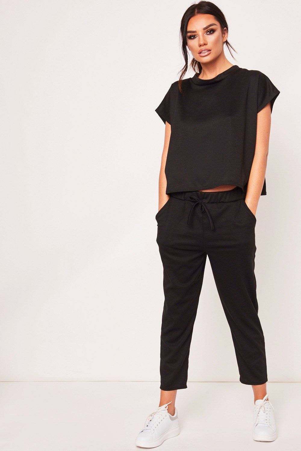 spring and summer new women's short-sleeved round neck cropped trousers 2 sets of casual suit