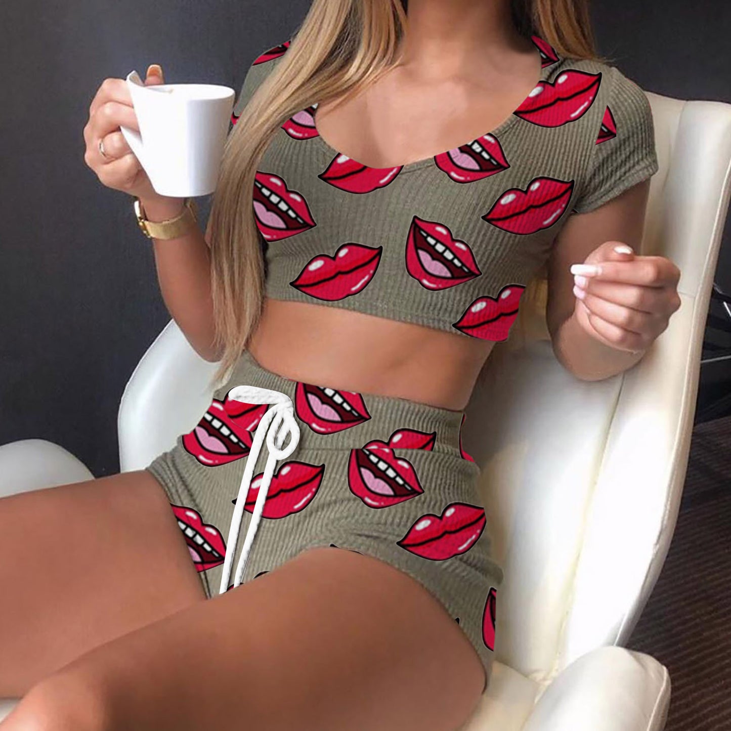 Summer women's new short-sleeved set of 2 sets of lips plaid printed short-sleeved T-shirt + shorts casual set